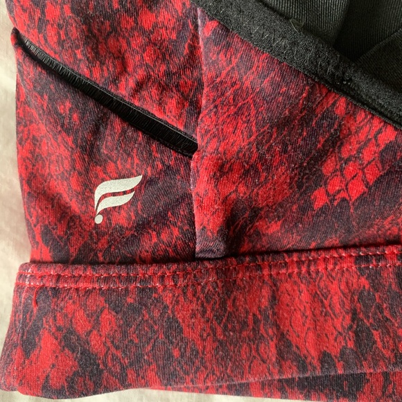 Fabletics Sports Bra - Picture 2 of 4